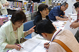 文具店・書店にて